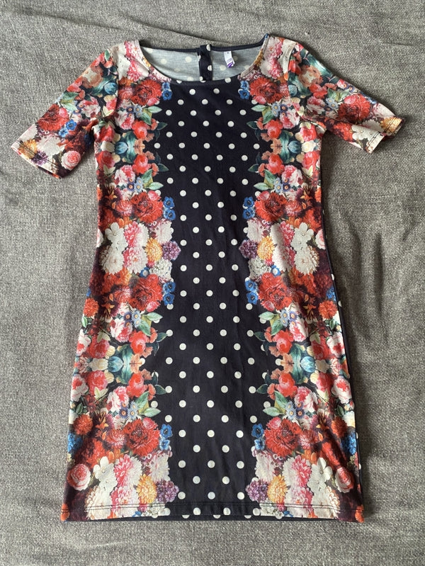 Preloved Floral & Polka-dotted dress