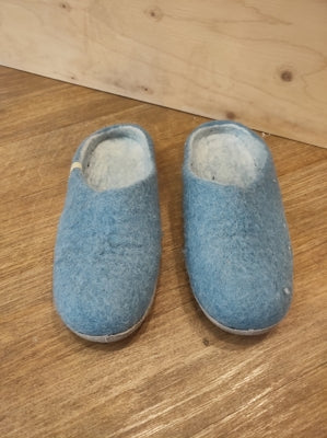 Preloved Wool Slippers in Sea Blue - Size 39