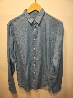 Preloved He Innovates Button-Up Light Indigo Denim