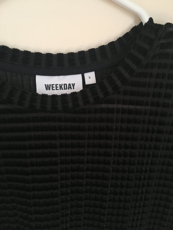 Preloved Weekday Rory pleated velvet dress