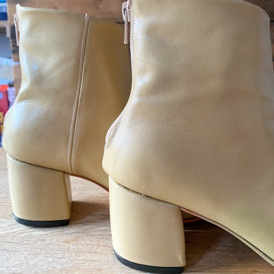 Preloved Beia Boot