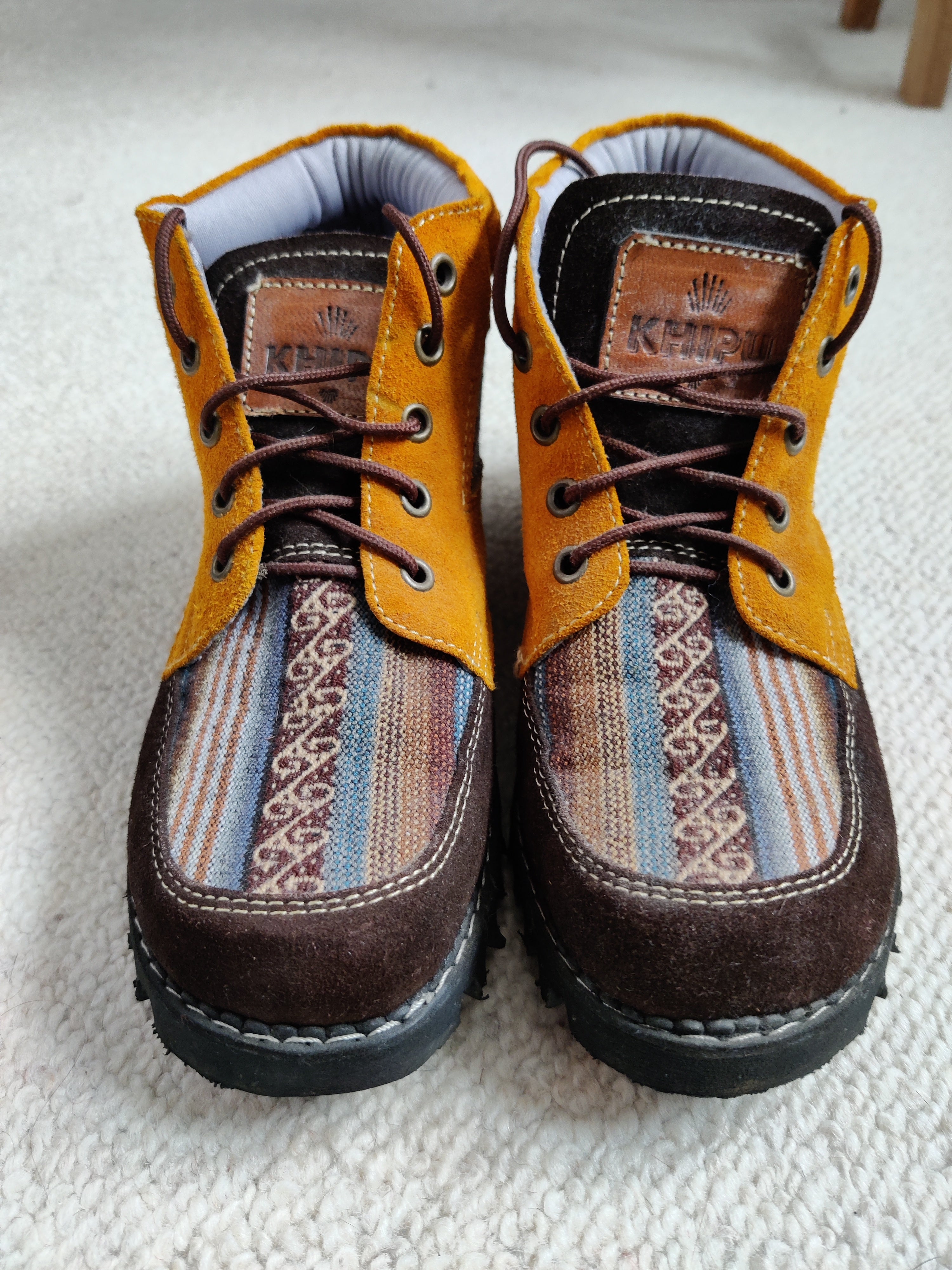 Preloved Handmade shoes from Peru - size 5