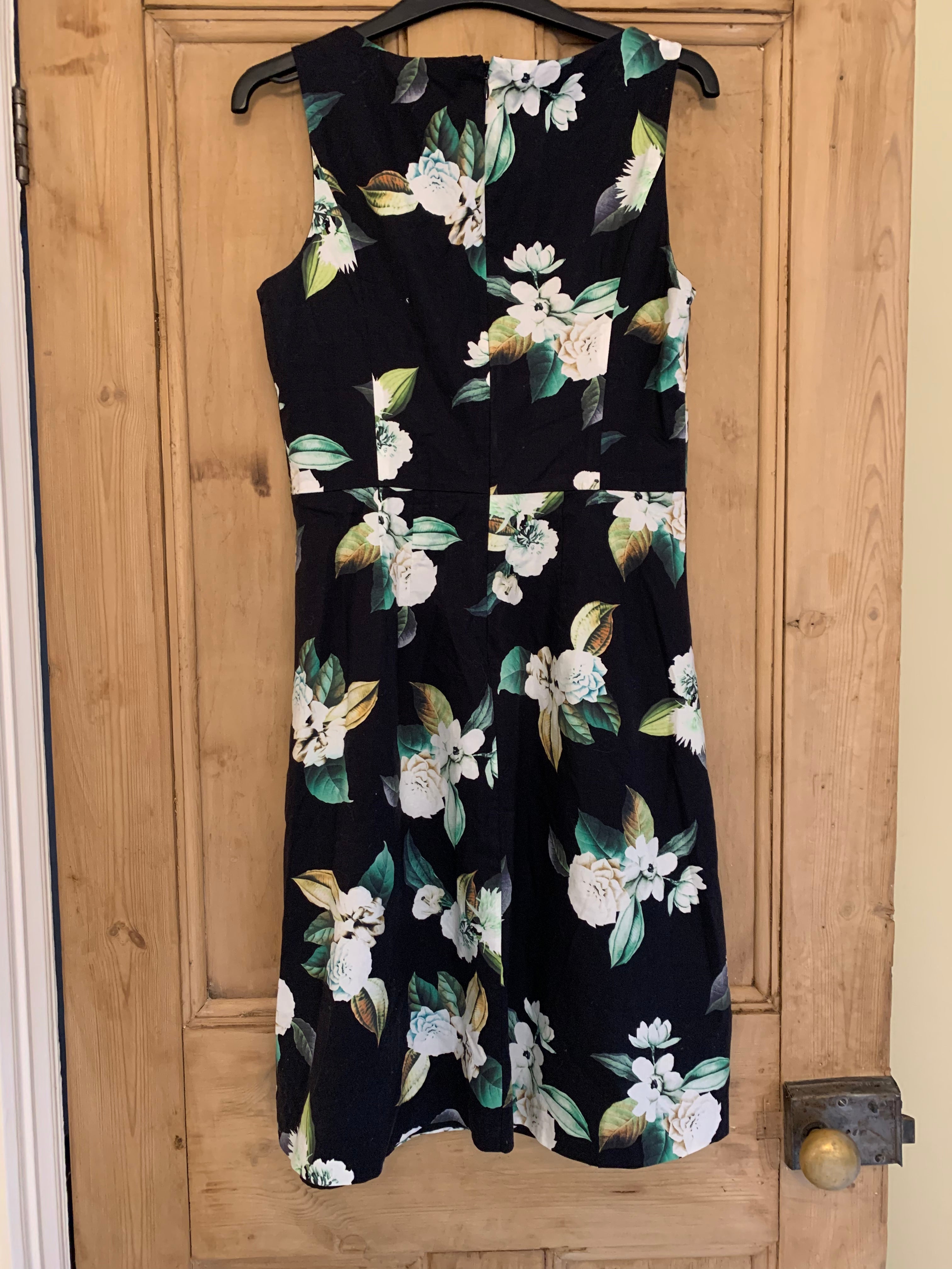 Preloved Black floral dress