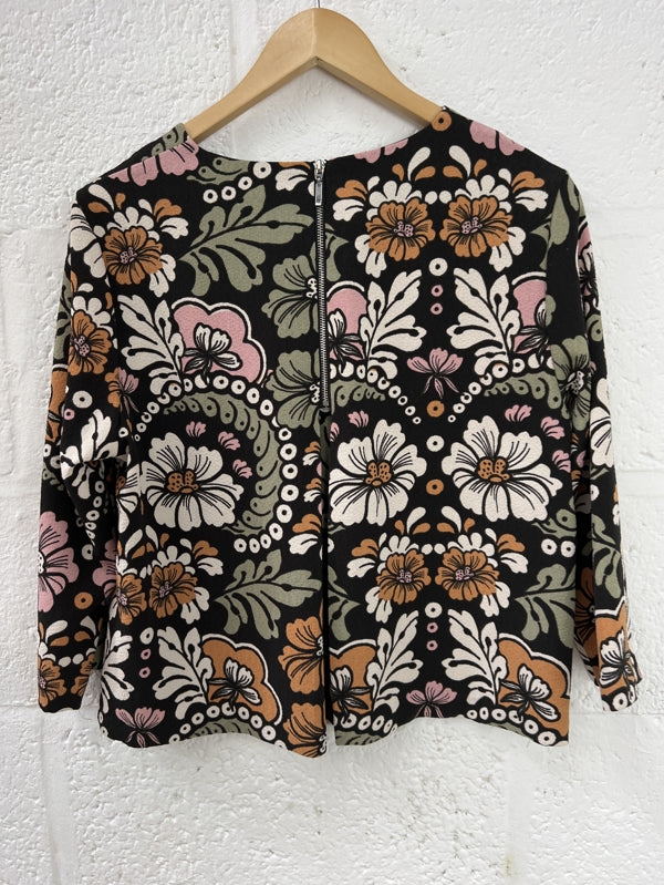 Preloved Floral 3/4 Sleeve Top in size 12