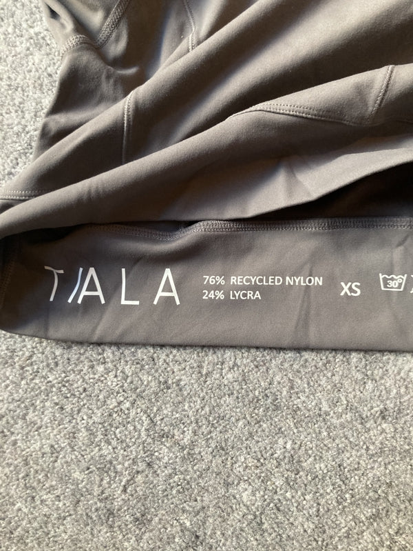 Preloved Cropped long sleeve top