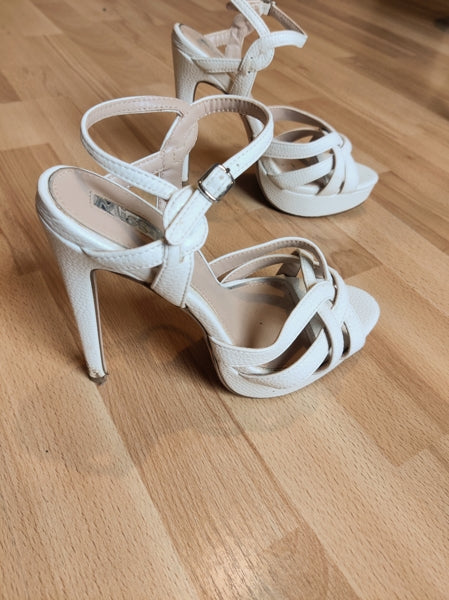 Preloved White heels