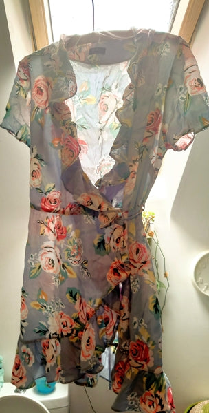 Preloved Floral wrap summer dress