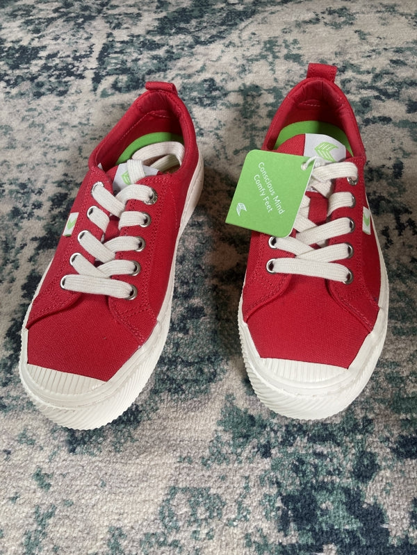 Preloved Cariuma Trainers