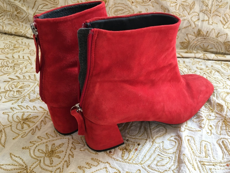 Preloved Red suede ankle boots
