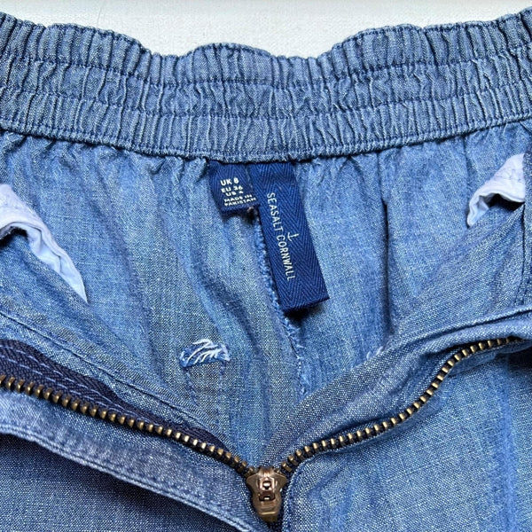 Preloved Penderleith 100% Cotton Chambray Mid Indigo Blue Shorts UK 8