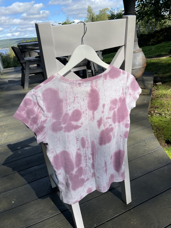 Preloved Y2k style pink and white T-shirt
