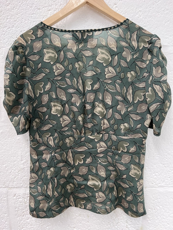 Preloved Kew 159 green print blouse