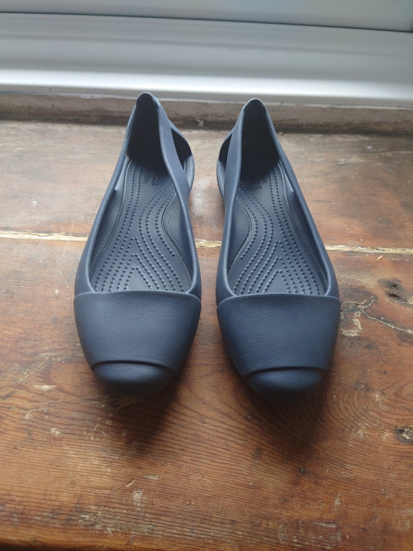 Preloved Iconic Crocs comfort sandals