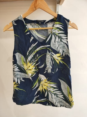 Preloved Birds of Paradise Sleeveless Blouse