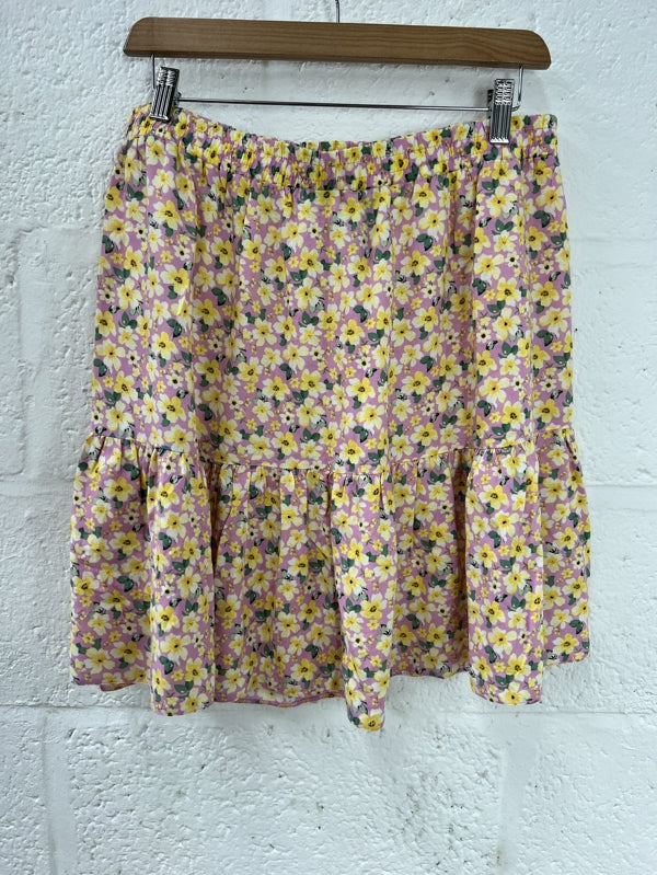 Preloved Pink Skirt with Yellow Flowers in size 14