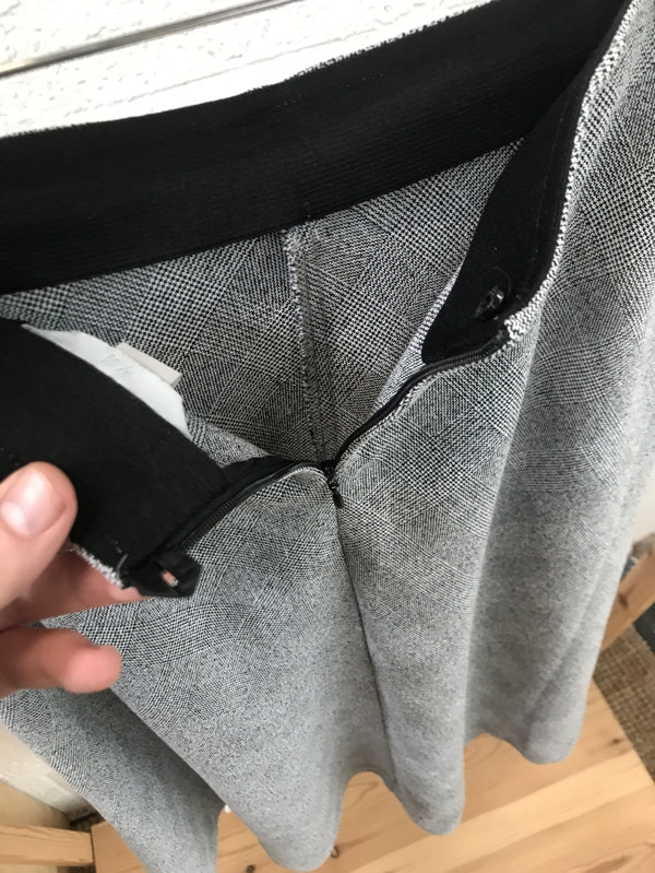 Preloved Grey Check Pattern Skirt