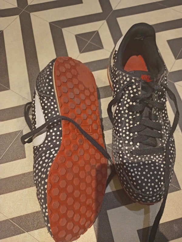 Preloved Nike Rare Polka Dot Trainers