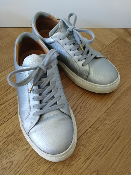 Preloved Seven Feet Apart silver trainers size 37 (UK 4)