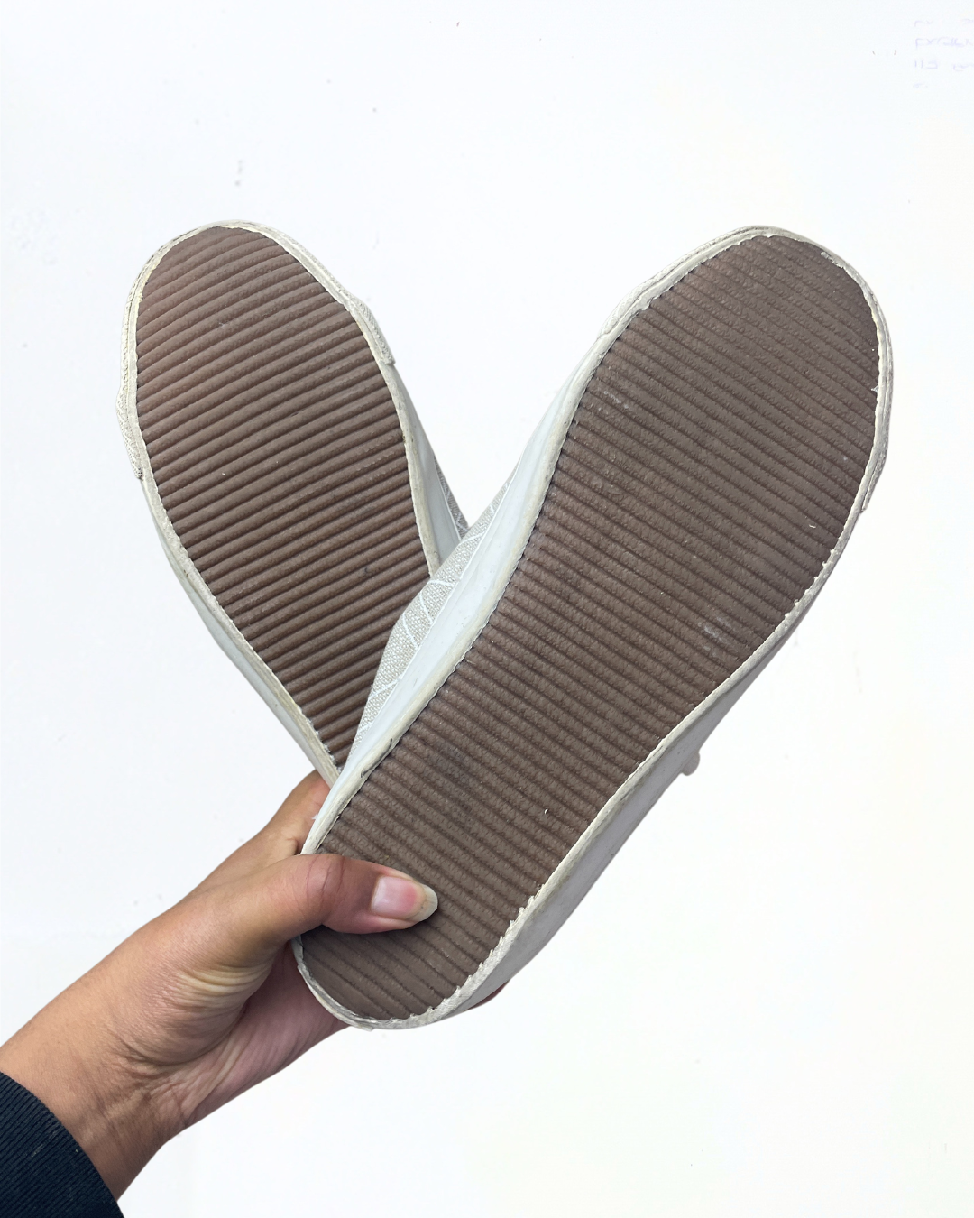 second hand po-zu Pozu Silver Sparkle Trainers in Size EU41 35 OWNI