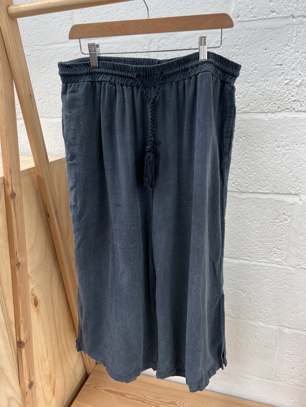 Preloved Thought Wide leg trousers