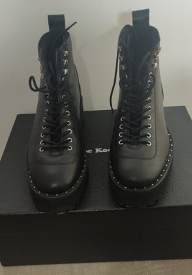 Preloved Black leather laced ankle boots size 4