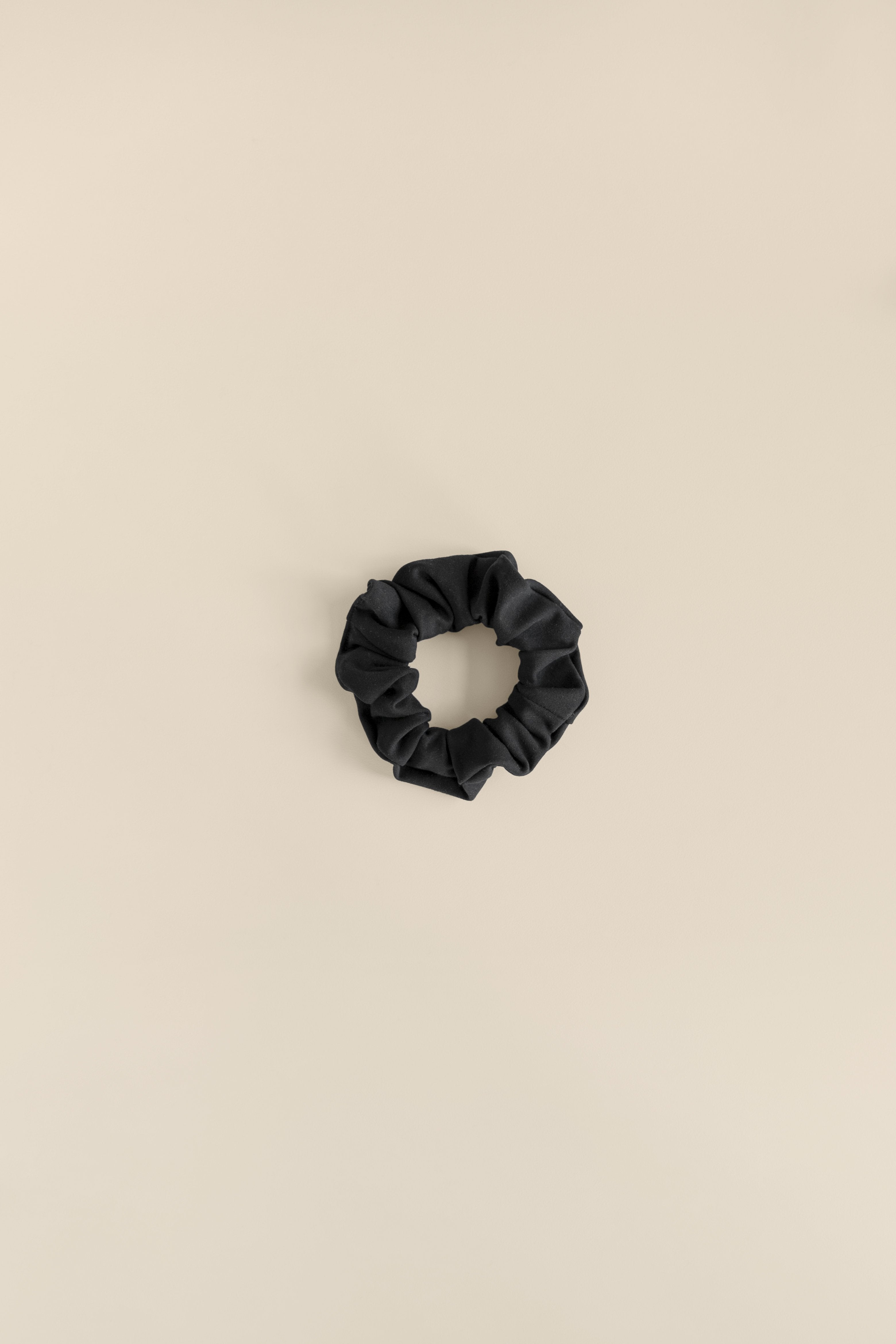 Preloved Girlfriend Scrunchie in Black