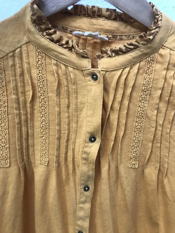 Preloved Yellow Button Down Top