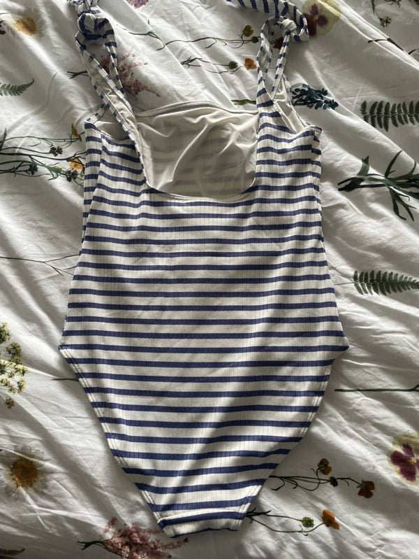 Preloved Tie shoulder swimsuit