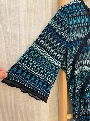 Preloved Blue and green pattern ruffle tunic top