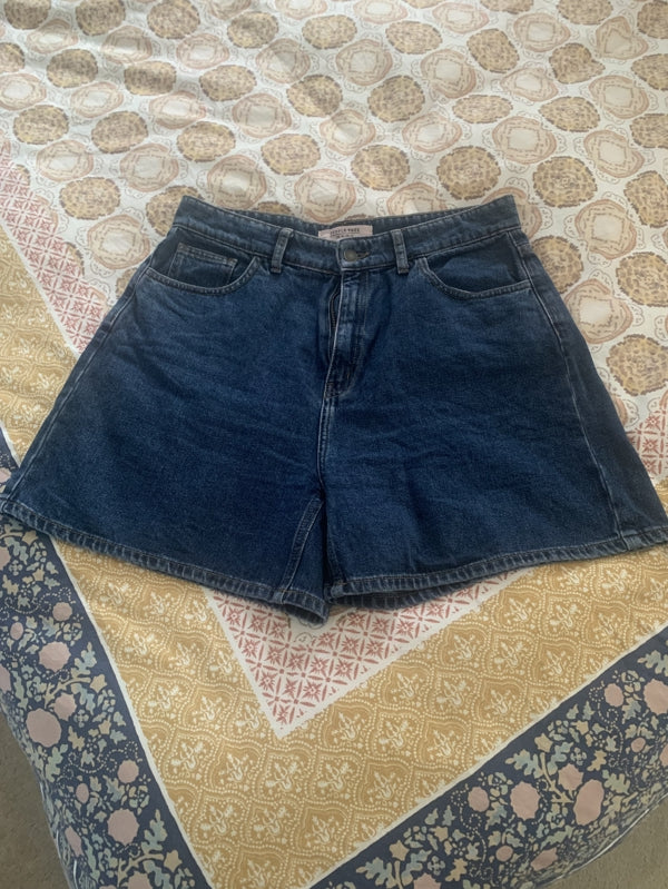 Preloved Yetta Denim Shorts Size 14