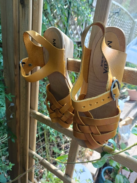 Preloved Mustard Leather Sandals
