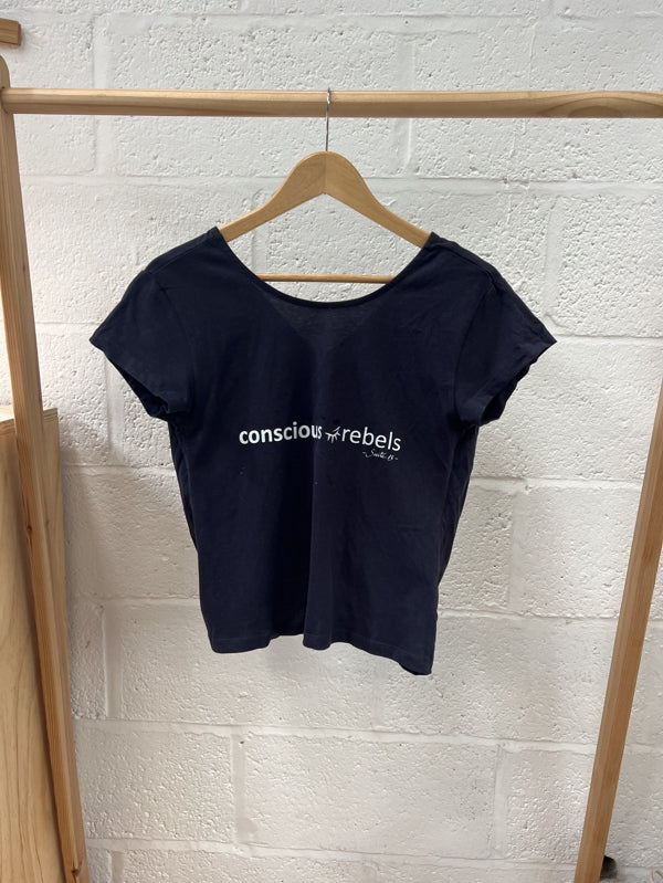 Preloved Short sleeve crew neck tee navy