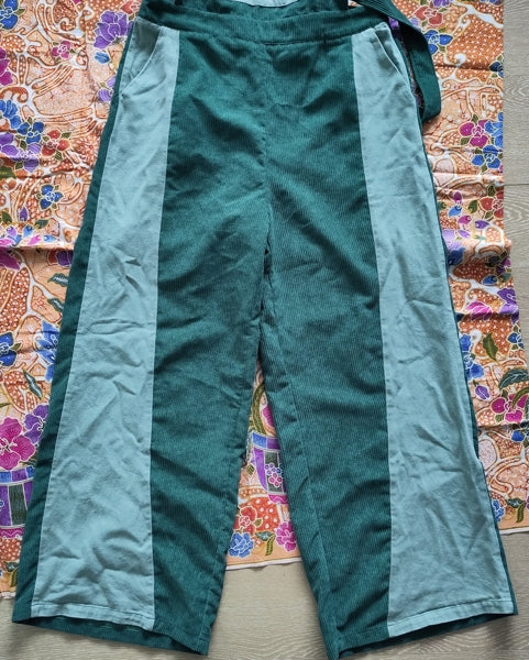 Preloved Green Corduroy Dunagrees