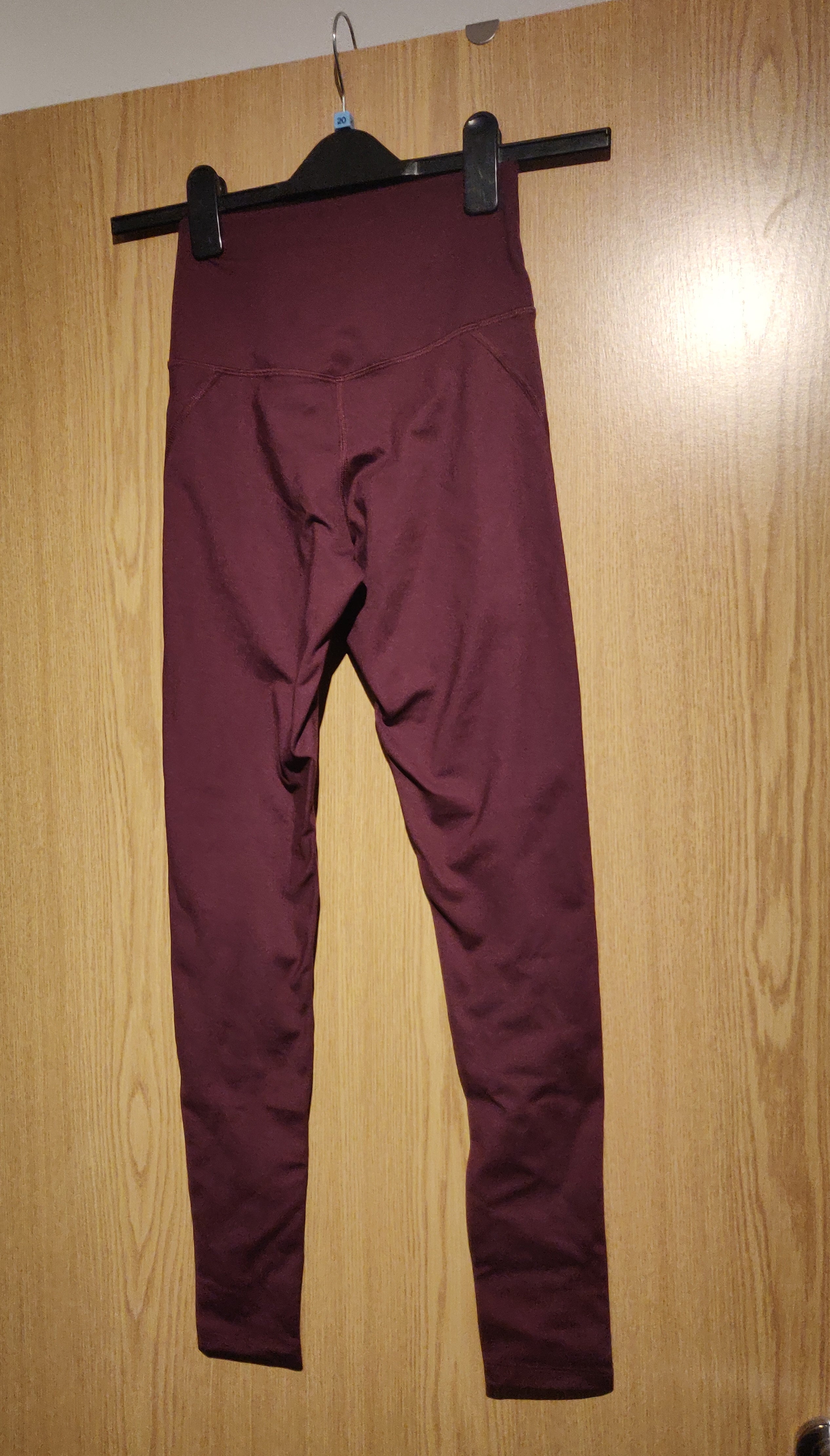 Preloved High-rise compressive leggings