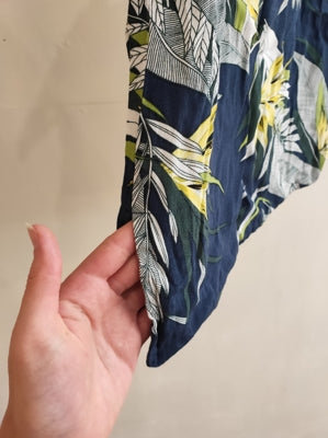 Preloved Birds of Paradise Sleeveless Blouse