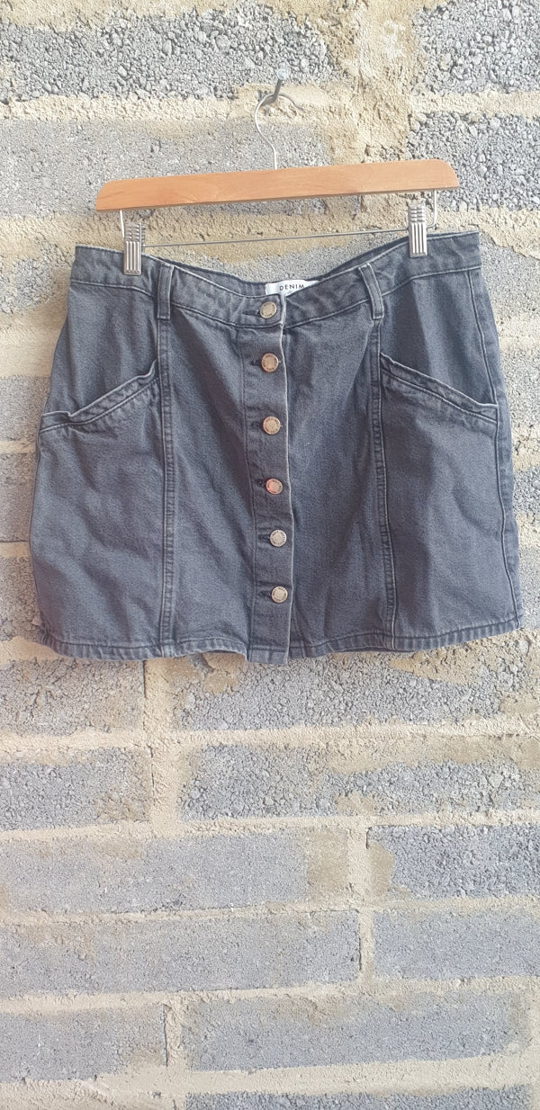Preloved Miss Selfridge black demin mini skirt