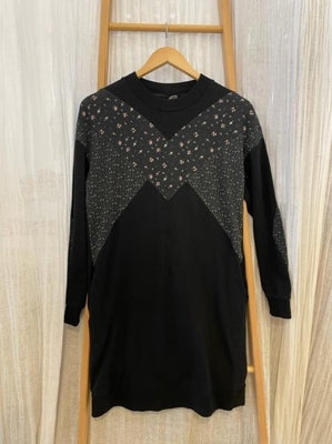 Preloved Black with floral pattern jumper