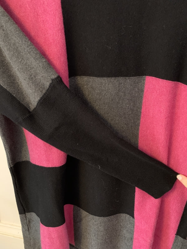 Preloved Dropped shoulder roll neck jumper