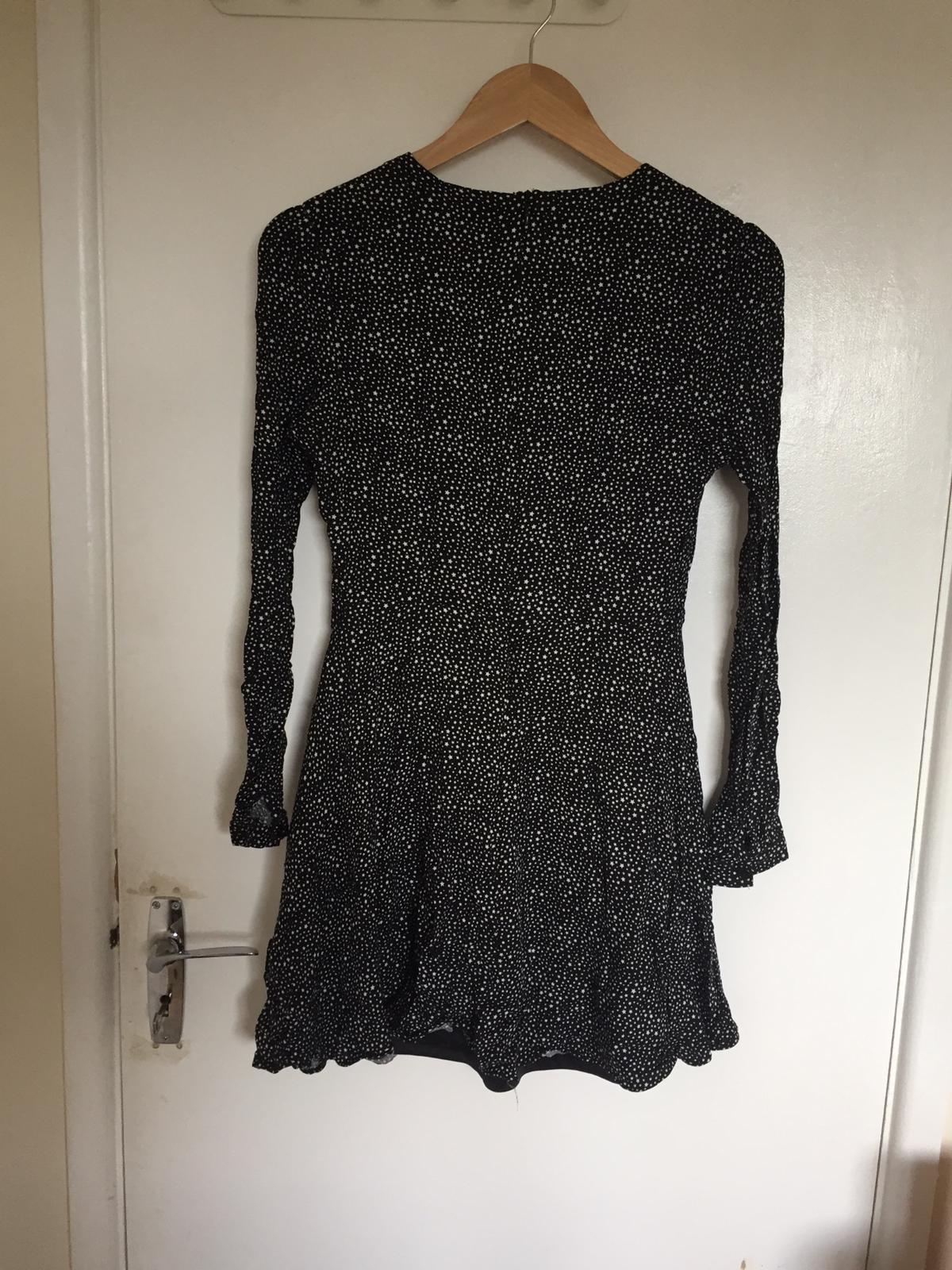 Preloved V neck star short dress