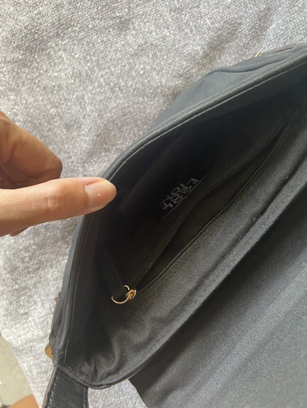 Preloved Shoulder handbag