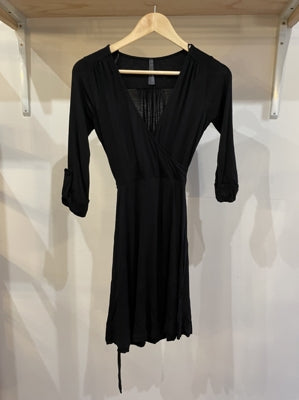 Preloved Black Long Sleeve Dress
