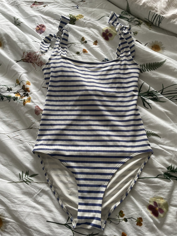 Preloved Tie shoulder swimsuit