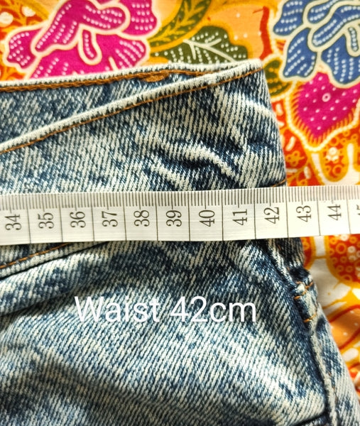 Preloved Vintage Levis 550 Acid Wash Jeans