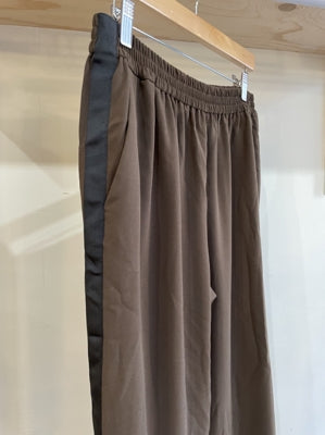 Preloved Brown Tapered Leg Trousers