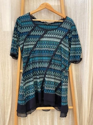 Preloved Blue and green pattern ruffle tunic top