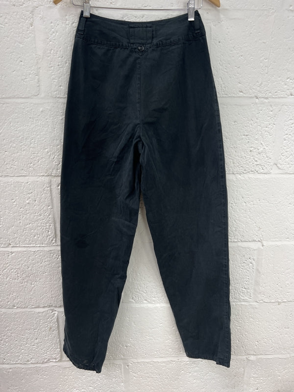 Preloved Gathered waist loose fit navy chino
