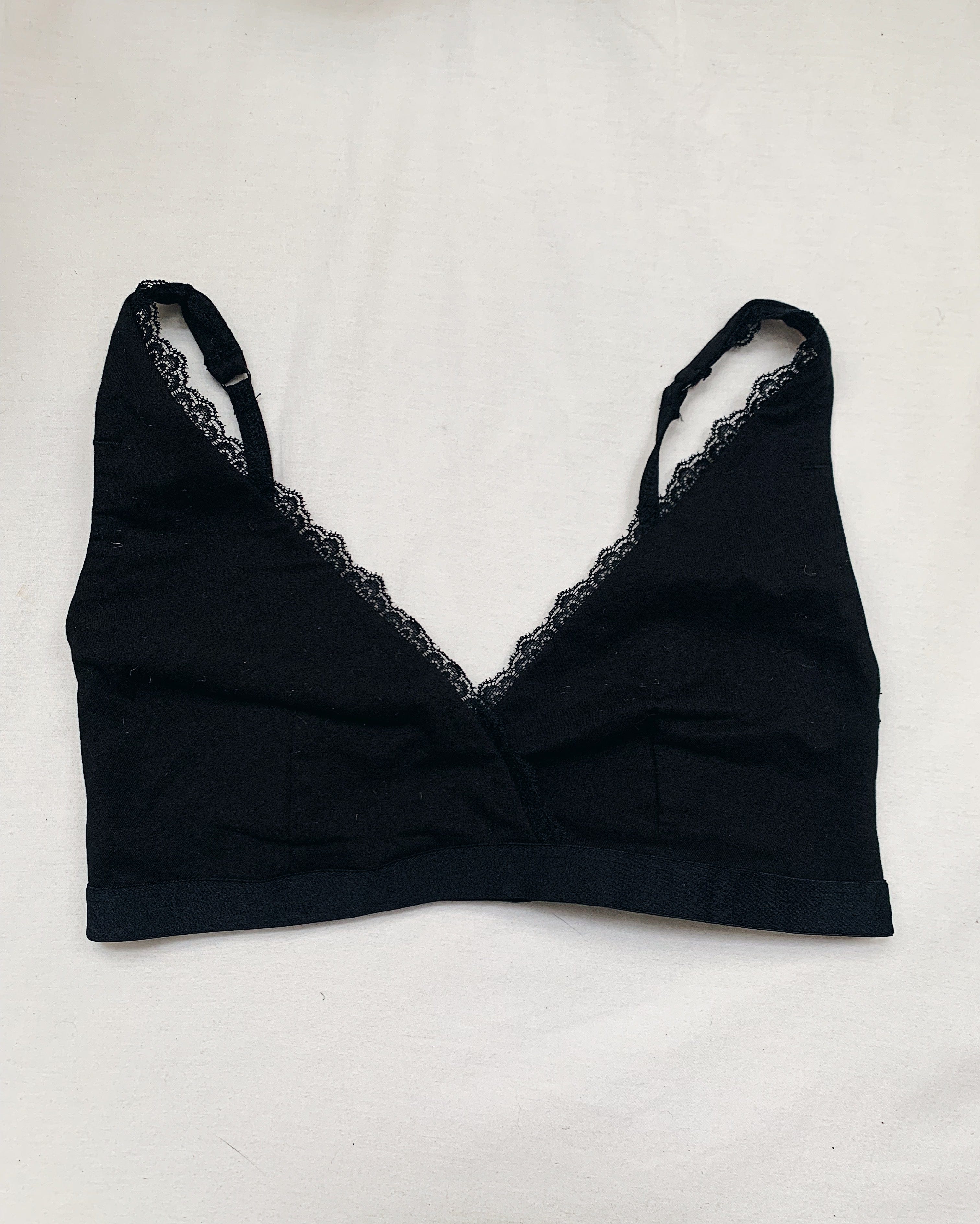 Preloved Lace Trim Triangle Bra in Black