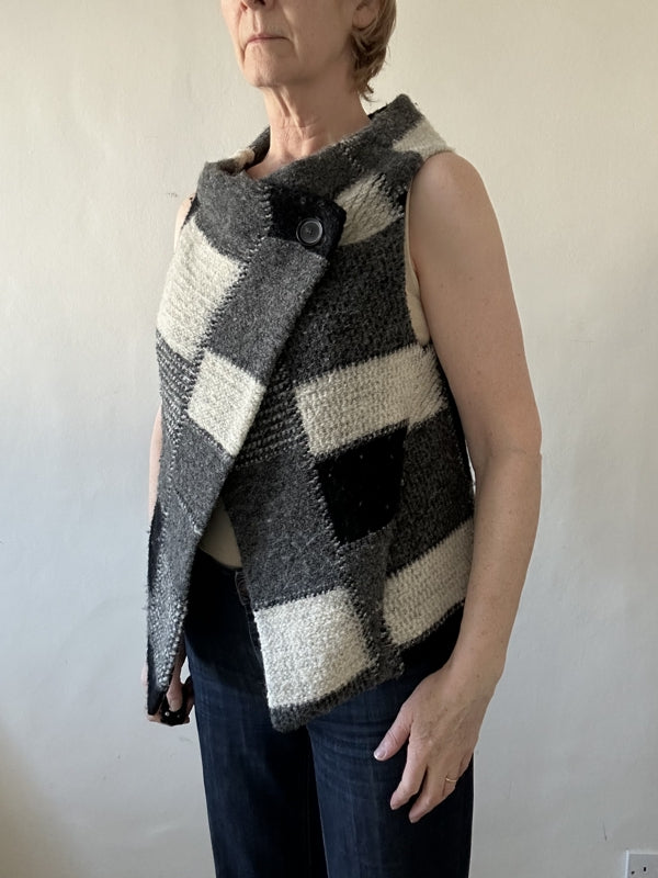 second hand Zara Basics Grey, crème black patch effect gillet 15 OWNI