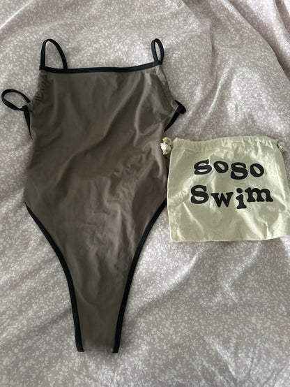 second hand SoSo Swim SoSo Swim Bandeau Cut Swimsuit (Brown) 65 OWNI