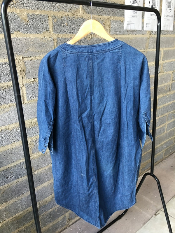 Preloved BDG - soft denim tunic